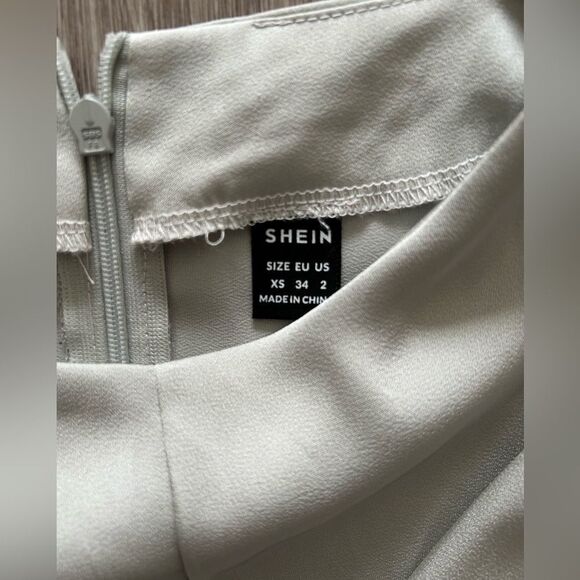 SHEIN Green Wrap Maxi Dress - Picture 4 of 9